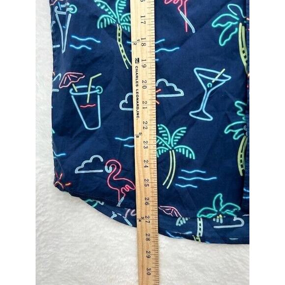 Chubbies The One Man Wolf Pack Friday Shirt Tropical Button Down Blue M NEW - Picture 3 of 9